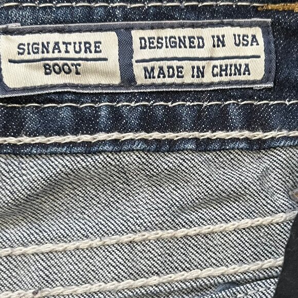 MEW LISTING: Miss Me Jeans, Women's size 28, Boot cut - Picture 14 of 16